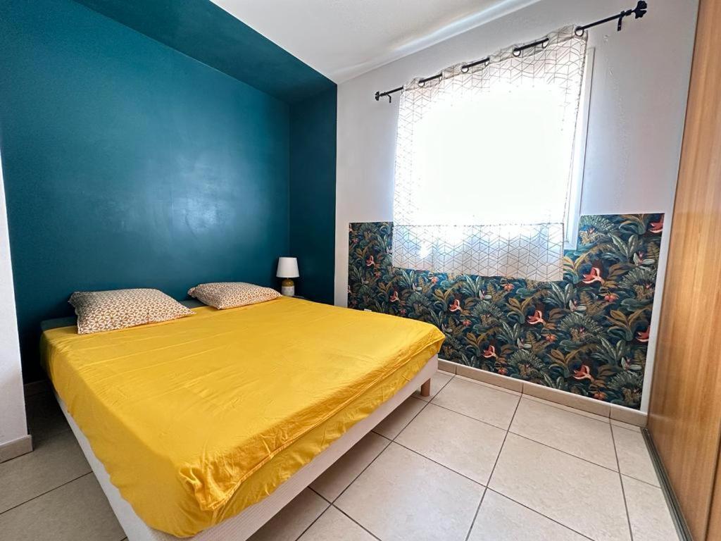 Appartement T3 Proche Aeroport Et Nordev Сент-Клотильд Экстерьер фото